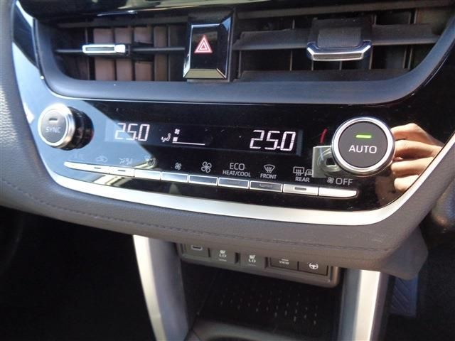 TOYOTA COROLLA CROSS HYBRID 2024 Image 31