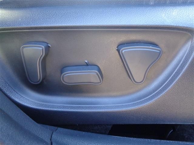 TOYOTA YARIS CROSS HYBRID 2023 Image 31