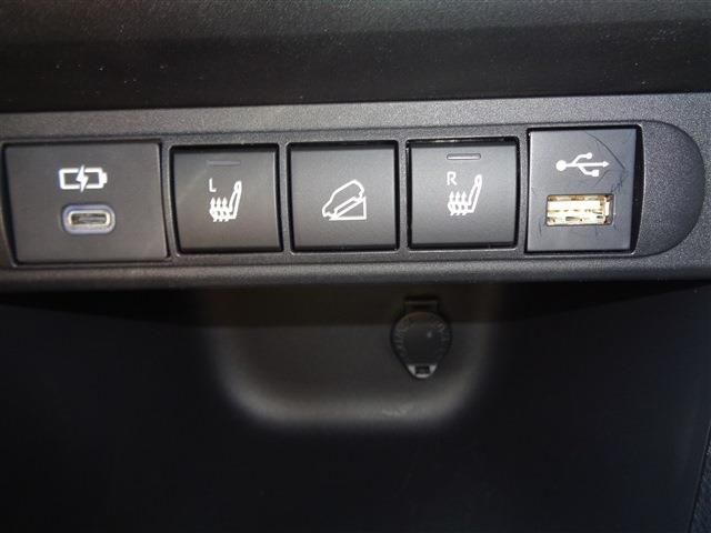 TOYOTA YARIS CROSS HYBRID 2023 Image 31