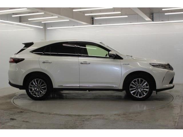 TOYOTA HARRIER HYBRID 2017 Image 31