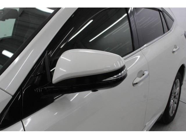 TOYOTA HARRIER HYBRID 2017 Image 31