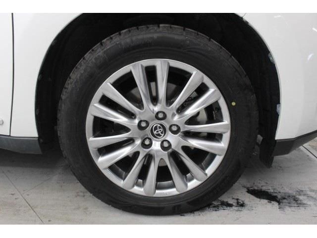 TOYOTA HARRIER HYBRID 2017 Image 31