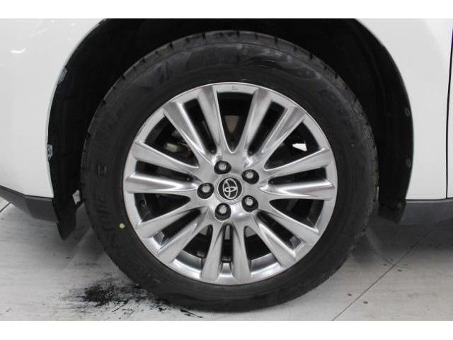 TOYOTA HARRIER HYBRID 2017 Image 31