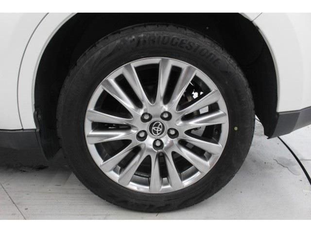 TOYOTA HARRIER HYBRID 2017 Image 31