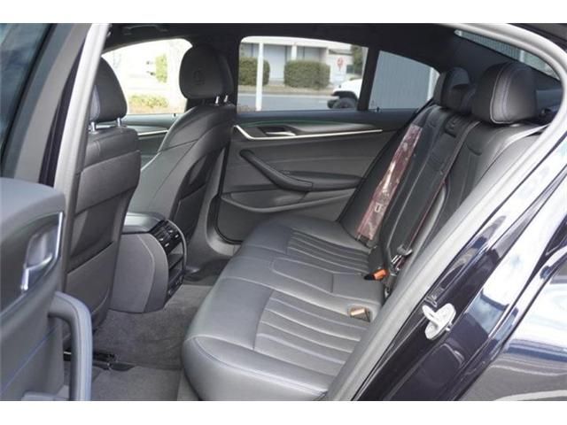 BMW 5SERIES SEDAN 2021 Image 31