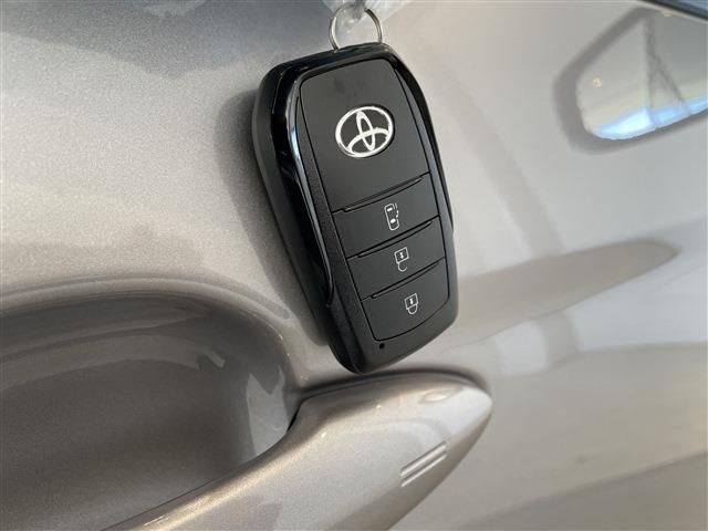 TOYOTA NOAH HYBRID 2026 Image 31