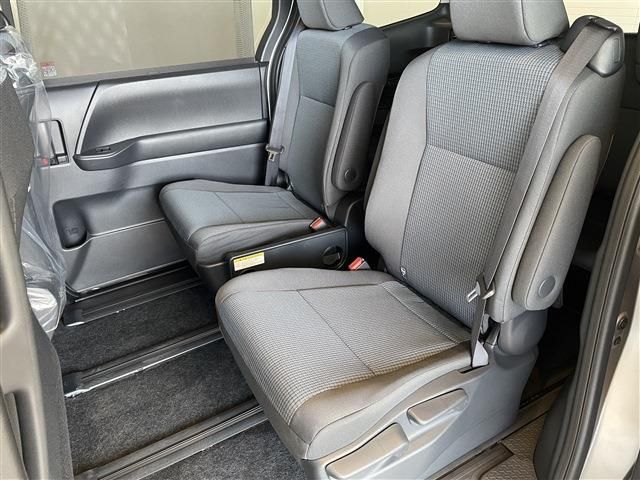 TOYOTA NOAH HYBRID 2026 Image 31