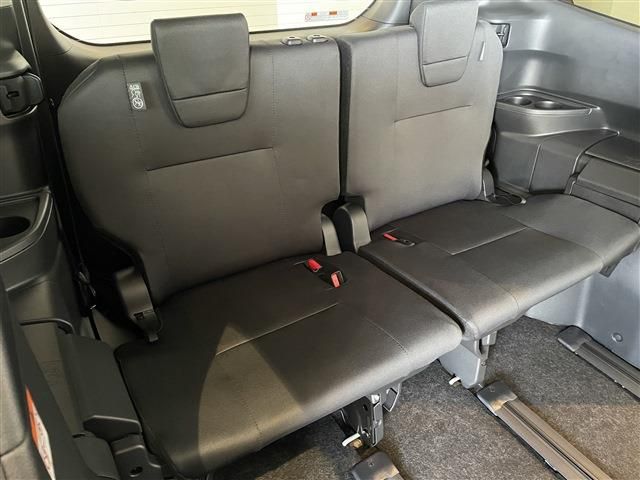 TOYOTA NOAH HYBRID 2026 Image 31