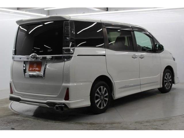TOYOTA VOXY 2019 Image 31