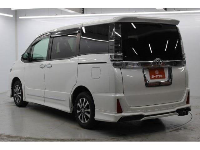 TOYOTA VOXY 2019 Image 31