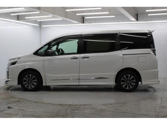 TOYOTA VOXY 2019 Image 31