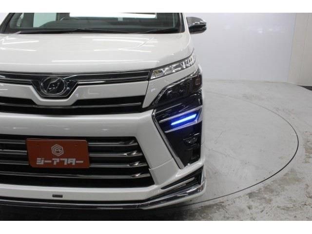 TOYOTA VOXY 2019 Image 31