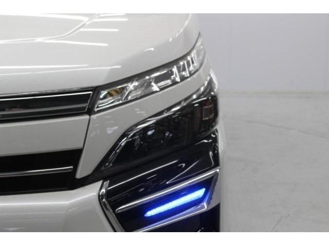 TOYOTA VOXY 2019 Image 31