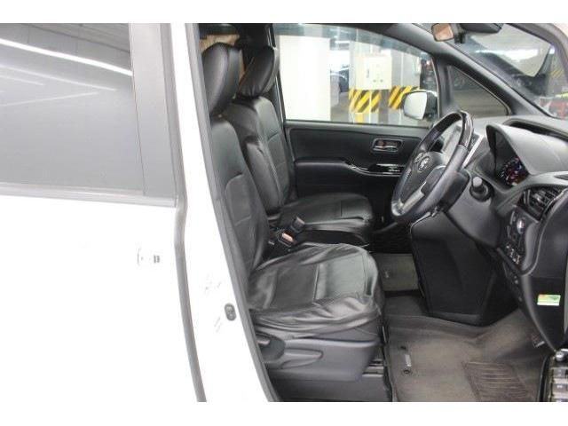 TOYOTA VOXY 2019 Image 31