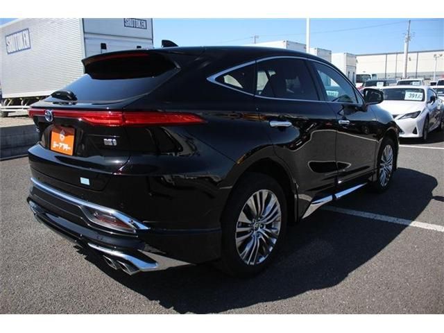 TOYOTA HARRIER HYBRID 2023 Image 31