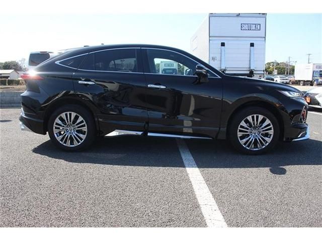 TOYOTA HARRIER HYBRID 2023 Image 31