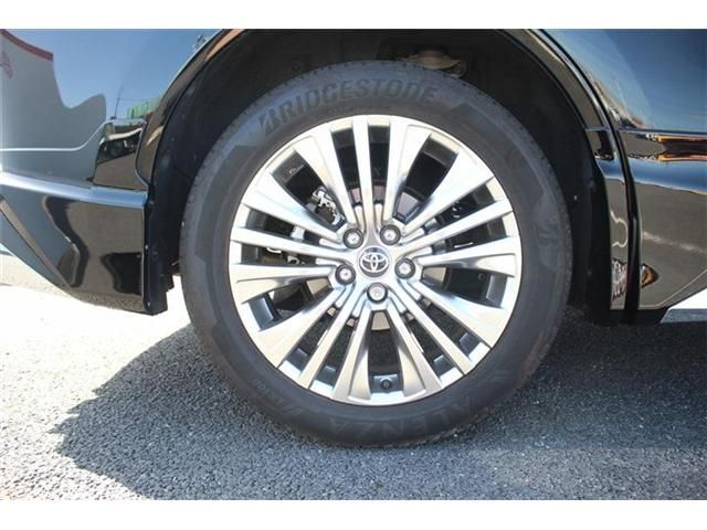 TOYOTA HARRIER HYBRID 2023 Image 31