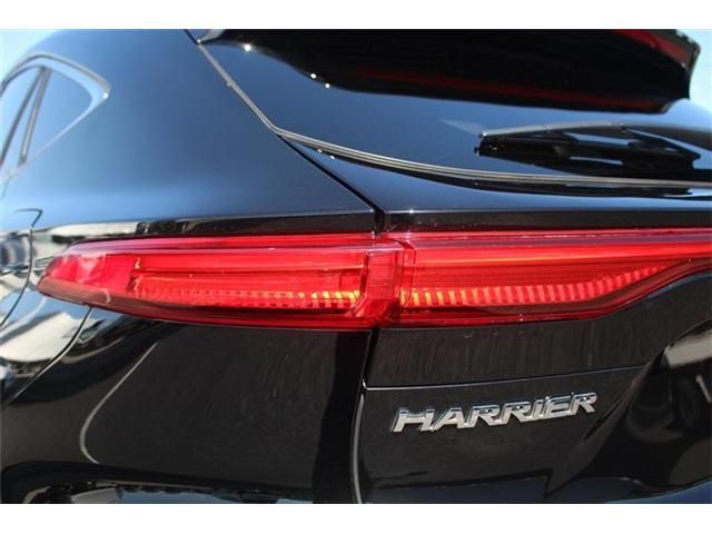 TOYOTA HARRIER HYBRID 2023 Image 31