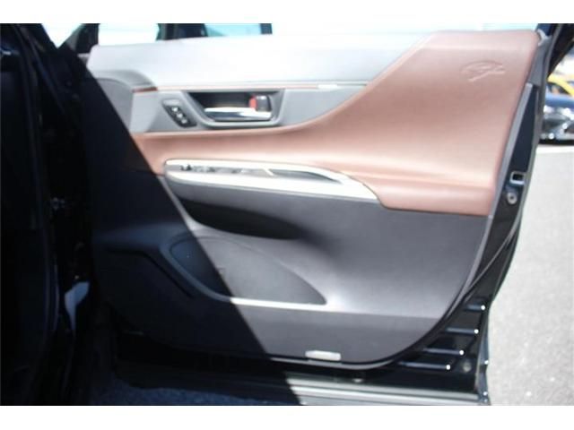 TOYOTA HARRIER HYBRID 2023 Image 31