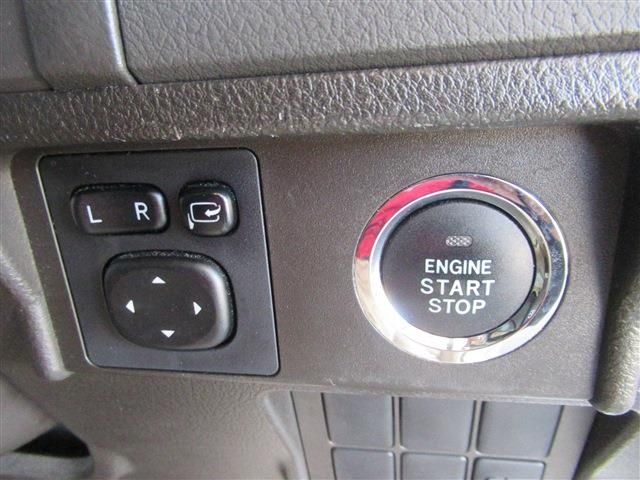 TOYOTA LANDCRUISER PRADO 2012 Image 31