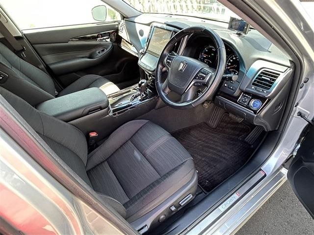 TOYOTA CROWN SEDAN HYBRID 2017 Image 31