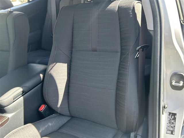 TOYOTA CROWN SEDAN HYBRID 2017 Image 31