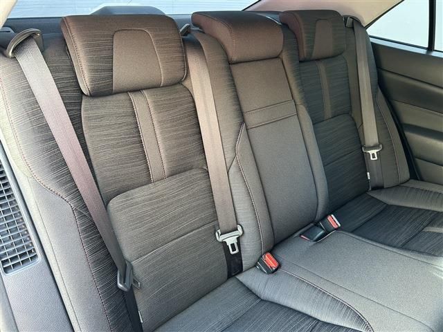 TOYOTA CROWN SEDAN HYBRID 2017 Image 31