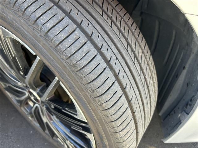 TOYOTA CROWN SEDAN HYBRID 2017 Image 31