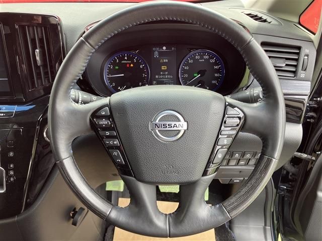 NISSAN ELGRAND 2021 Image 31