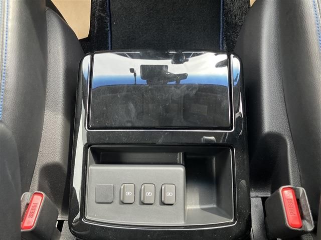 NISSAN ELGRAND 2021 Image 31