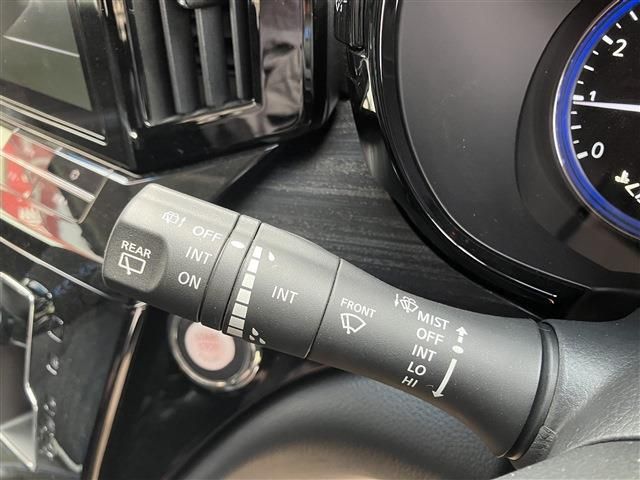 NISSAN ELGRAND 2021 Image 31