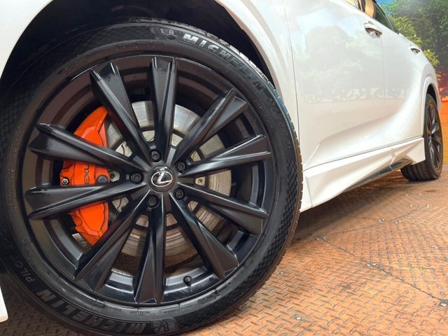 TOYOTA LEXUS RX500H 2023 Image 31