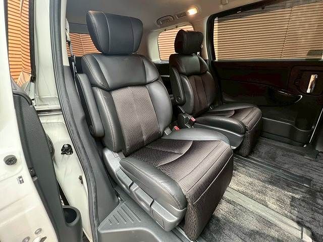 NISSAN ELGRAND  4WD 2019 Image 31