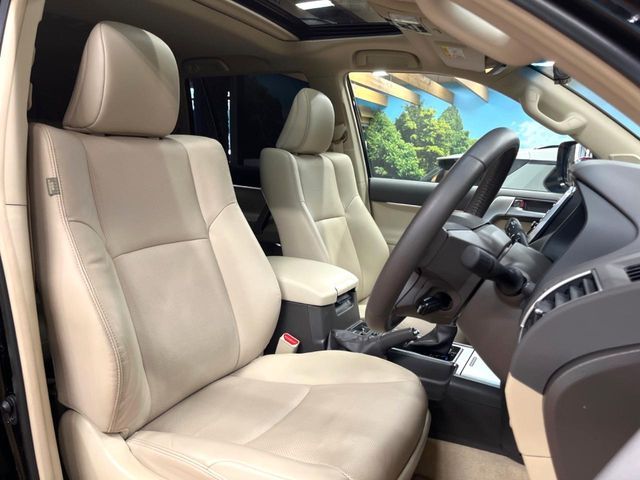 TOYOTA LANDCRUISER PRADO 2023 Image 31