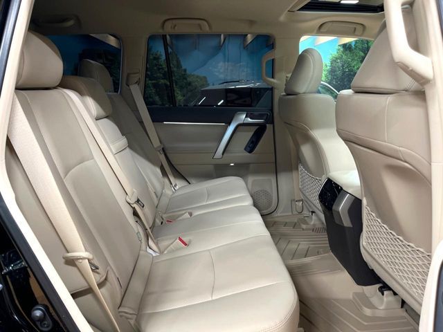 TOYOTA LANDCRUISER PRADO 2023 Image 31