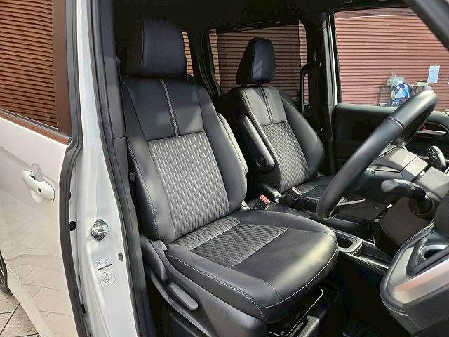 TOYOTA NOAH HYBRID 2023 Image 31