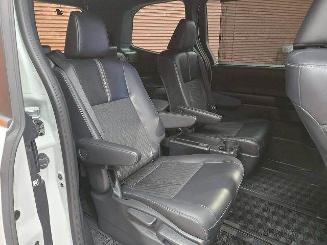 TOYOTA NOAH HYBRID 2023 Image 31