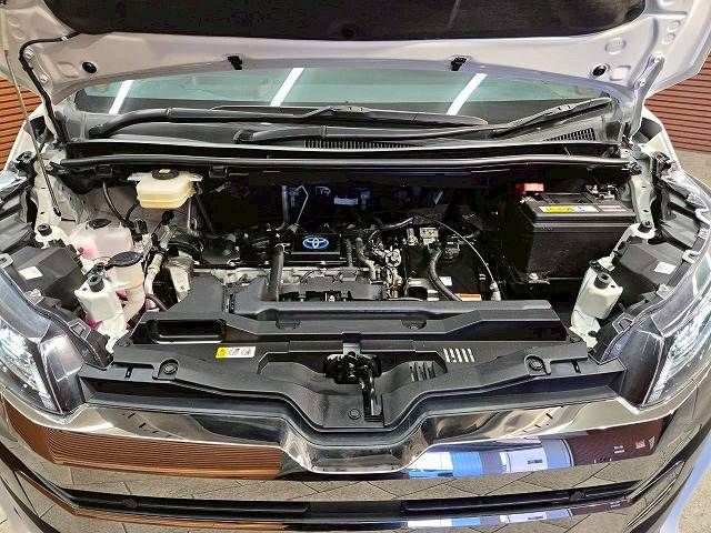 TOYOTA NOAH HYBRID 2023 Image 31