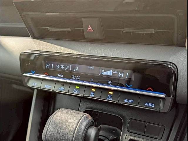 TOYOTA NOAH HYBRID 2026 Image 31