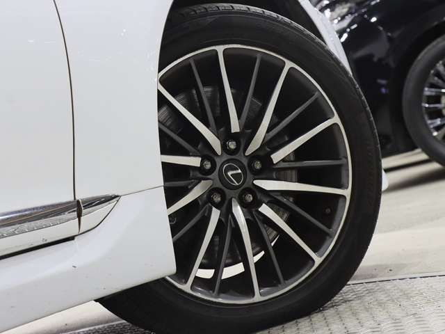 TOYOTA LEXUS LS460 2013 Image 31