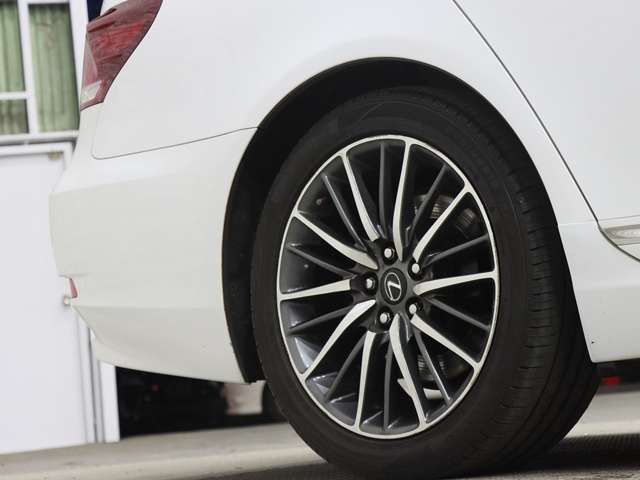 TOYOTA LEXUS LS460 2013 Image 31