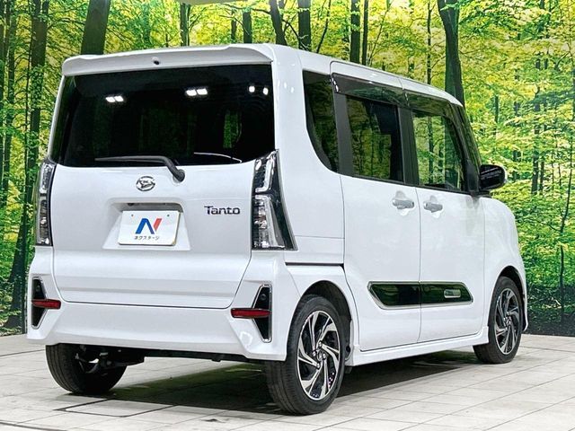 DAIHATSU TANTO CUSTOM 2022 Image 31