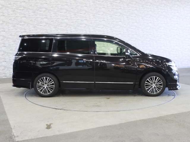 NISSAN ELGRAND 2014 Image 31