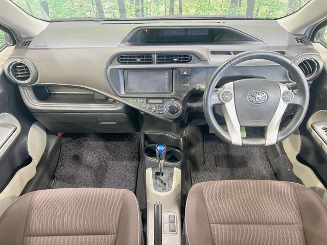 TOYOTA AQUA 2012 Image 31