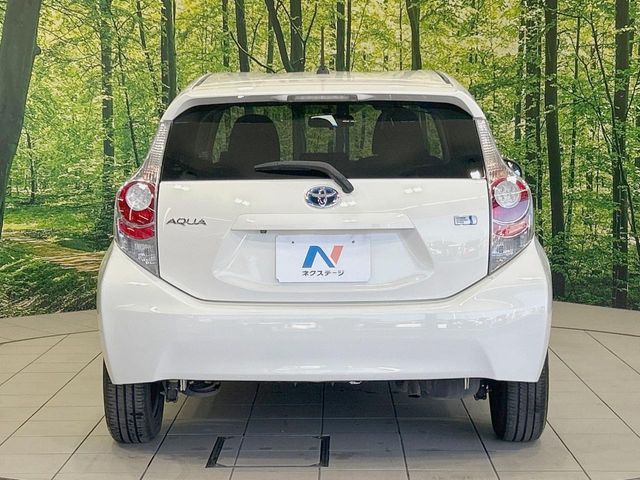 TOYOTA AQUA 2012 Image 31