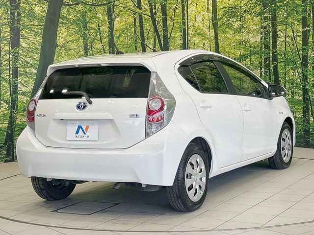 TOYOTA AQUA 2012 Image 31