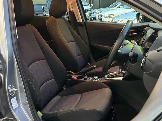 MAZDA DEMIO 2016 Image 31