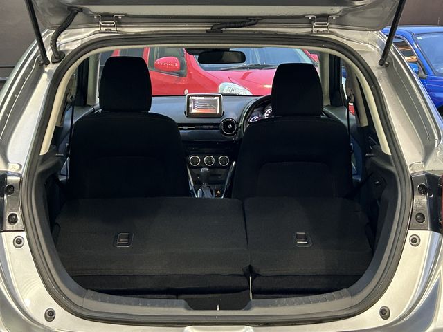 MAZDA DEMIO 2016 Image 31