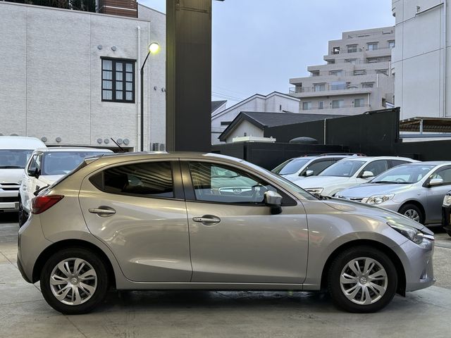 MAZDA DEMIO 2016 Image 31