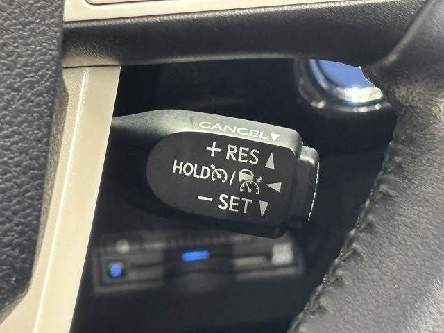 TOYOTA PRIUS PHV 2018 Image 31